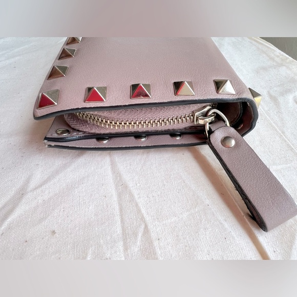 VALENTINO GARAVANI Rockstud Blush Bifold Snap Smooth Leather Compact Wallet - Picture 3 of 14